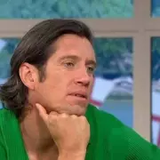 Vernon Kay Tells Jeremy Vine 'You Can Leave Now' After Live Airport Drinking Clash
