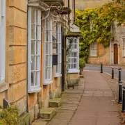 Visiting Woodstock: The Cotswold Town That Feels Like Stepping Back in Time