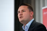 Wes Streeting to Stand for Labour Leader, Urges UK to Rejoin EU