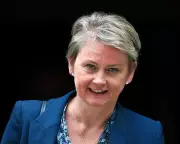 Yvette Cooper and Jonathan Reynolds Urge Labour MPs to End Anonymous Briefings