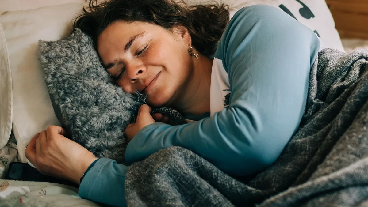 Home Bargains £13 Heated Blanket Offers Energy-Efficient Warmth