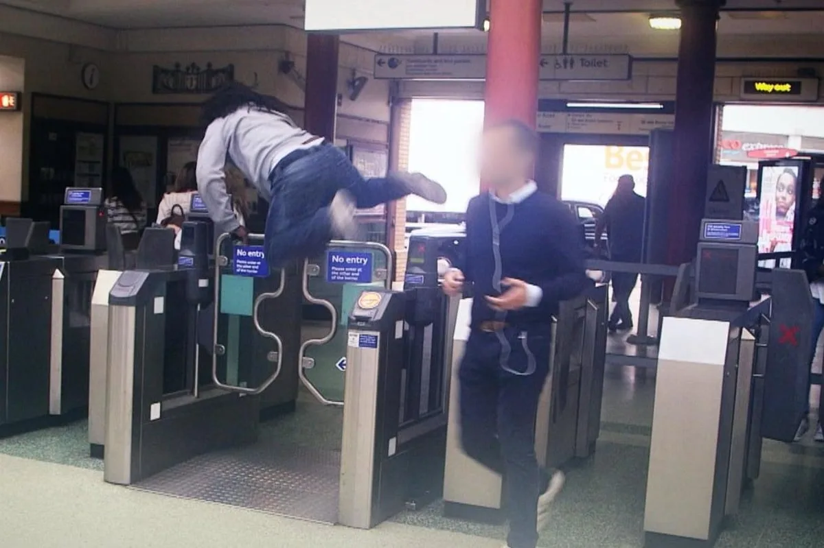 Fare Dodgers Storm London Tube Barriers In Shocking Raid