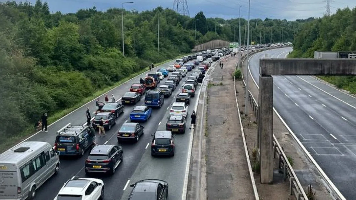 Teenager, 15, Dies on M60 Near Stockport