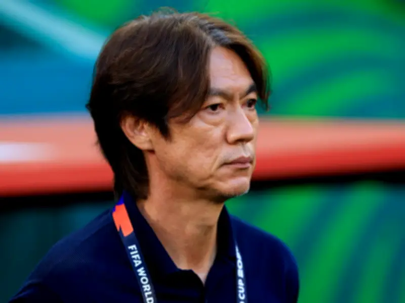 160 Riot Police Deployed at Airport for Korea Republic Coach Death Threats