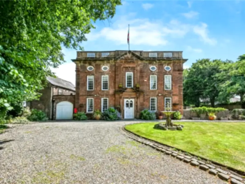 17th Century Manor House with Library and Heated Pool for Sale at £1.5m