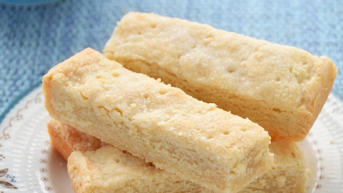 3-Ingredient Shortbread Beats Mary Berry's Semolina Version