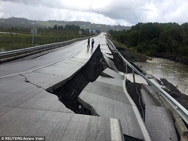 7.7 Magnitude Earthquake Strikes Chile, Tsunami Alert Issued