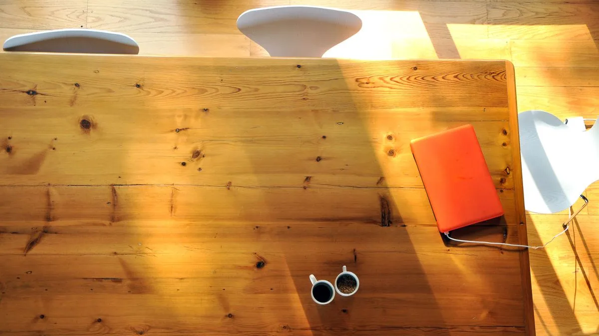 57p Vinegar Trick Transforms Wooden Tables In Minutes