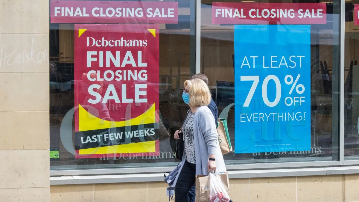 72 UK Restaurant Branches to Close Amid Financial Crisis