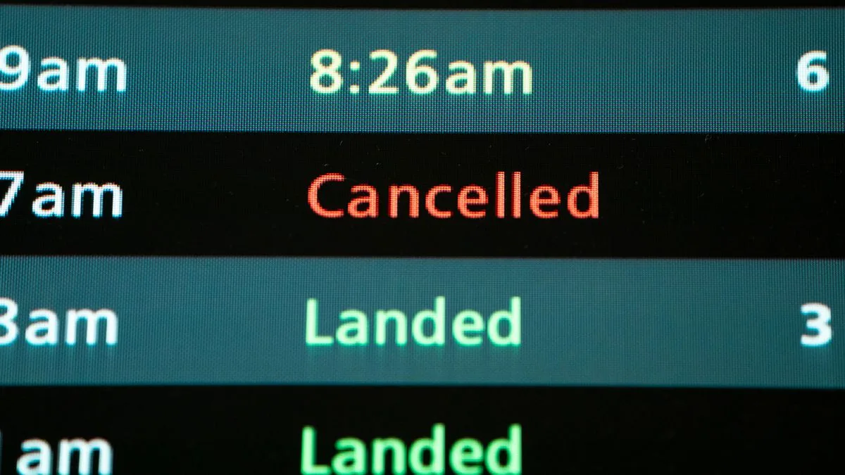 900 Airport Workers Vote on Summer Strike Over Pay