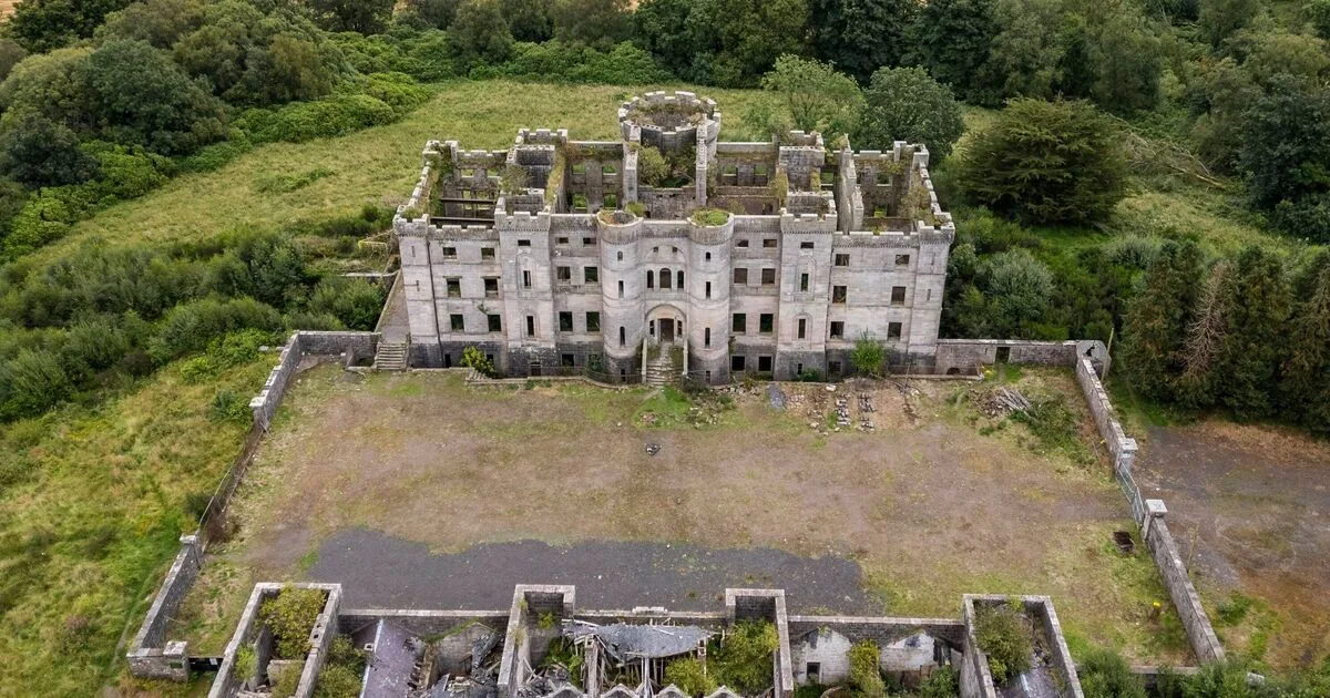 Eerie Abandoned Castle Once Home to Prime Minister and Actress's Ancestor