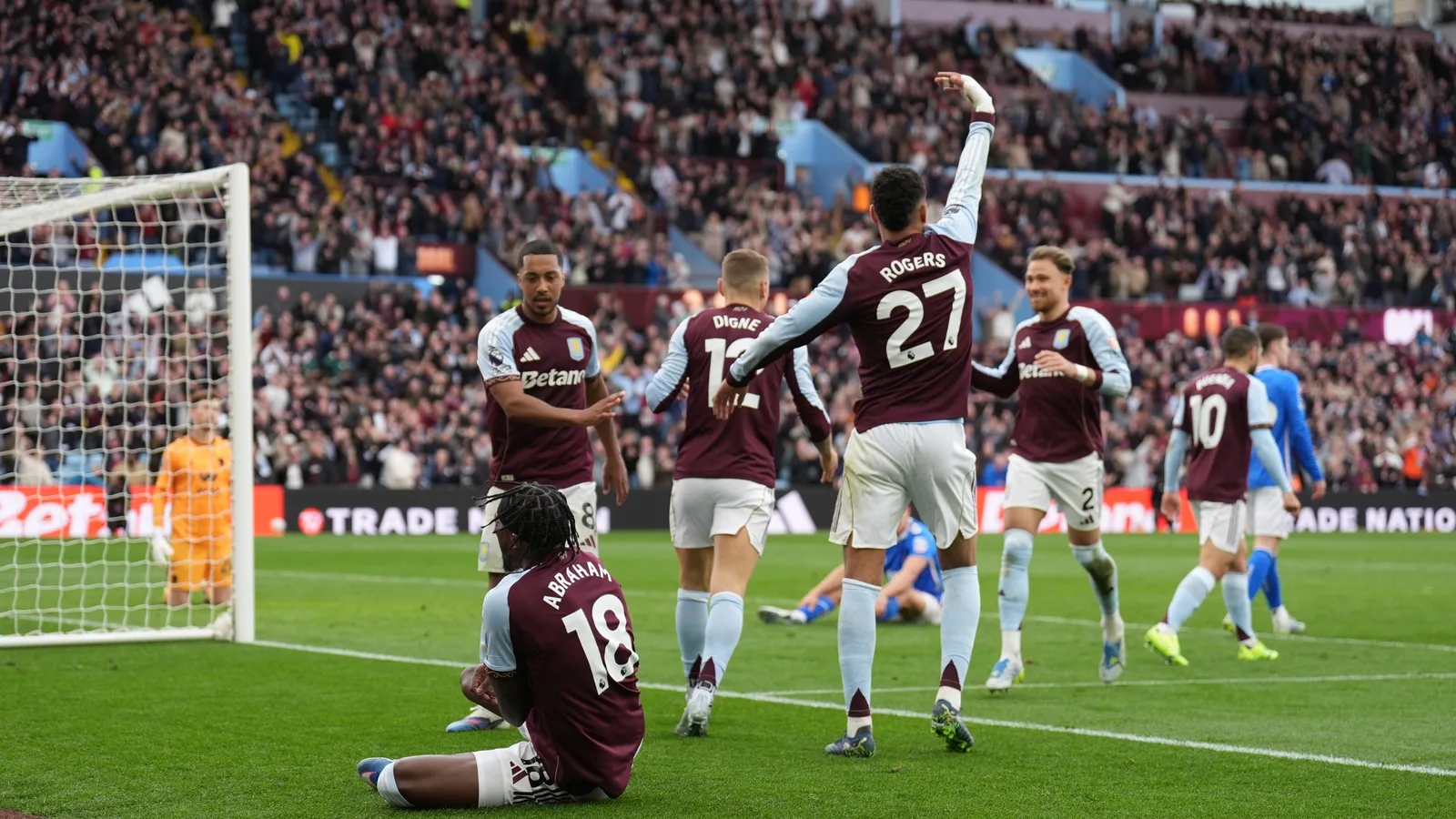 Abrahams Late Strike Secures Aston Villas 4-3 Win Over Sunderland