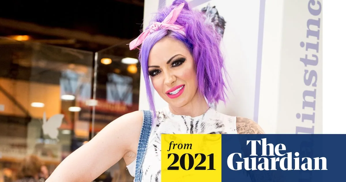Social Media Stars Face Sanctions for Breaching Advertising Rules
