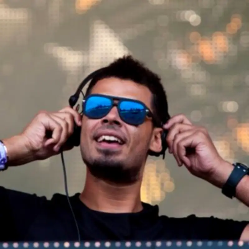 Afrojack Cheats Death as Metal Blade Smashes Through Car Windscreen