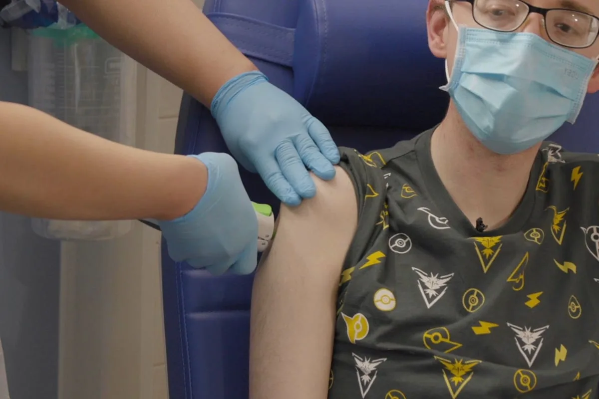 AI-designed 'super-antigen' vaccine could protect against entire virus families