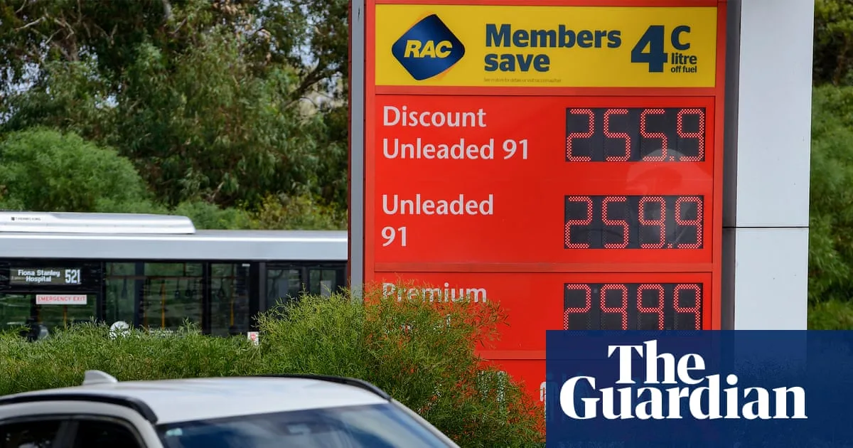Albanese Government Faces Pressure to Ease Fuel Crisis as NZ Offers Direct Payments
