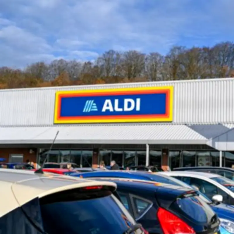 Aldi Upgrades EV Charging in Partnership with Drax Across UK Stores