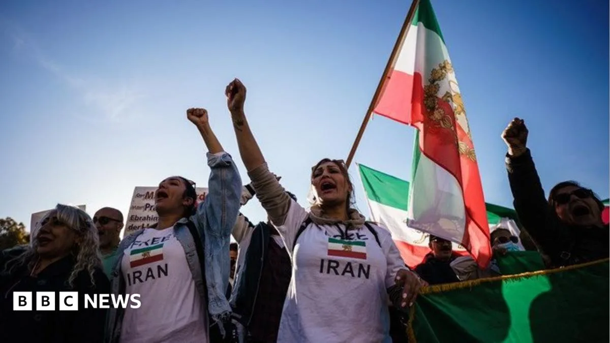 Ali Karimi Calls on FIFA to Condemn Iran Protest Deaths