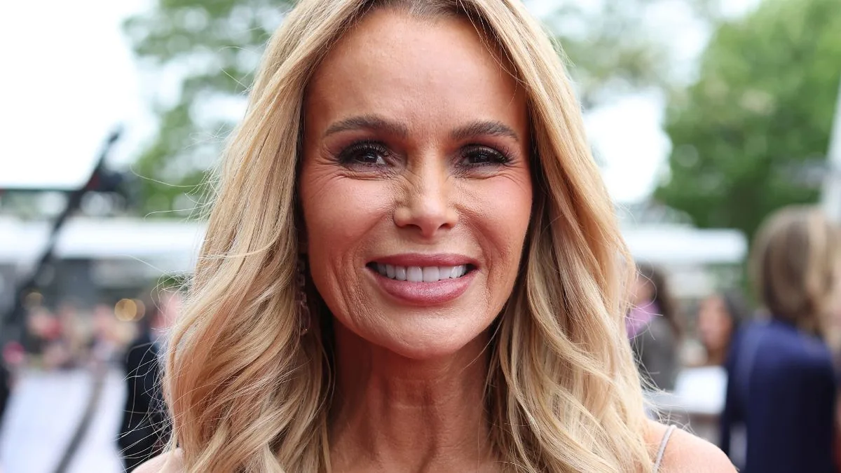 Amanda Holden shocks co-star with '10 kisses a day' marriage confession