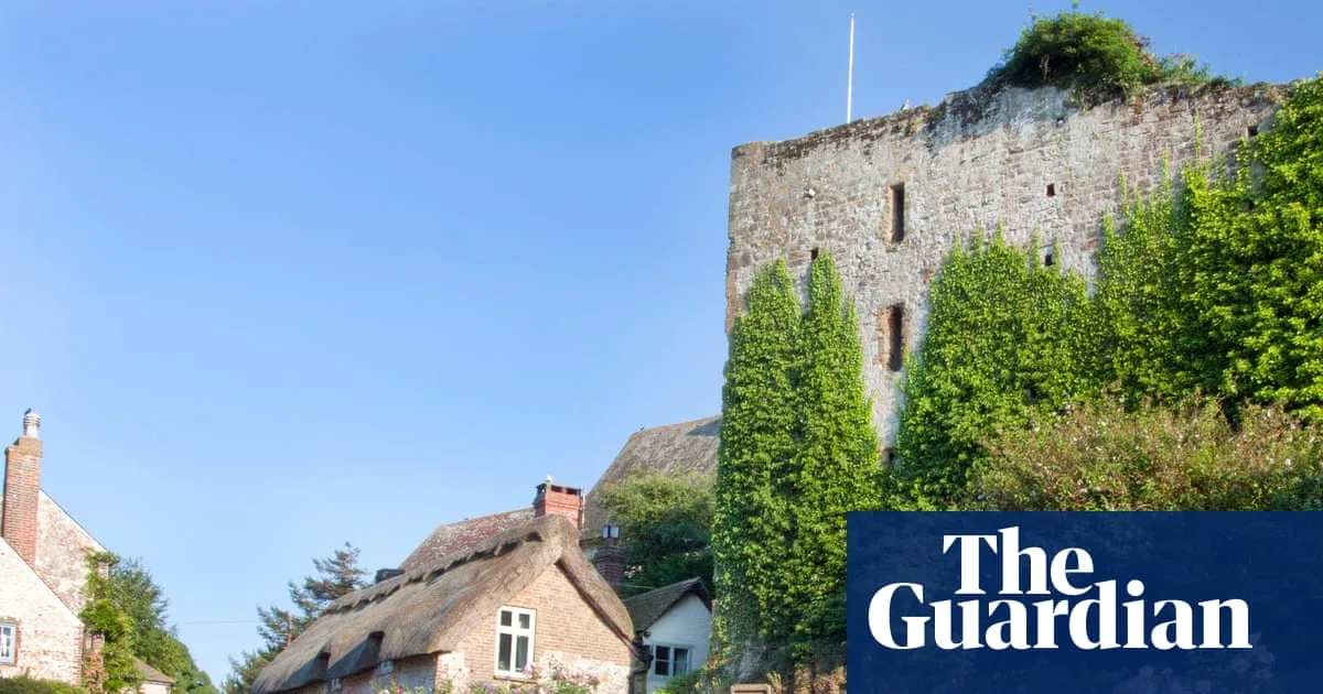 Amberley: Take the Train to a Picture-Perfect Village with a Cracking Pub