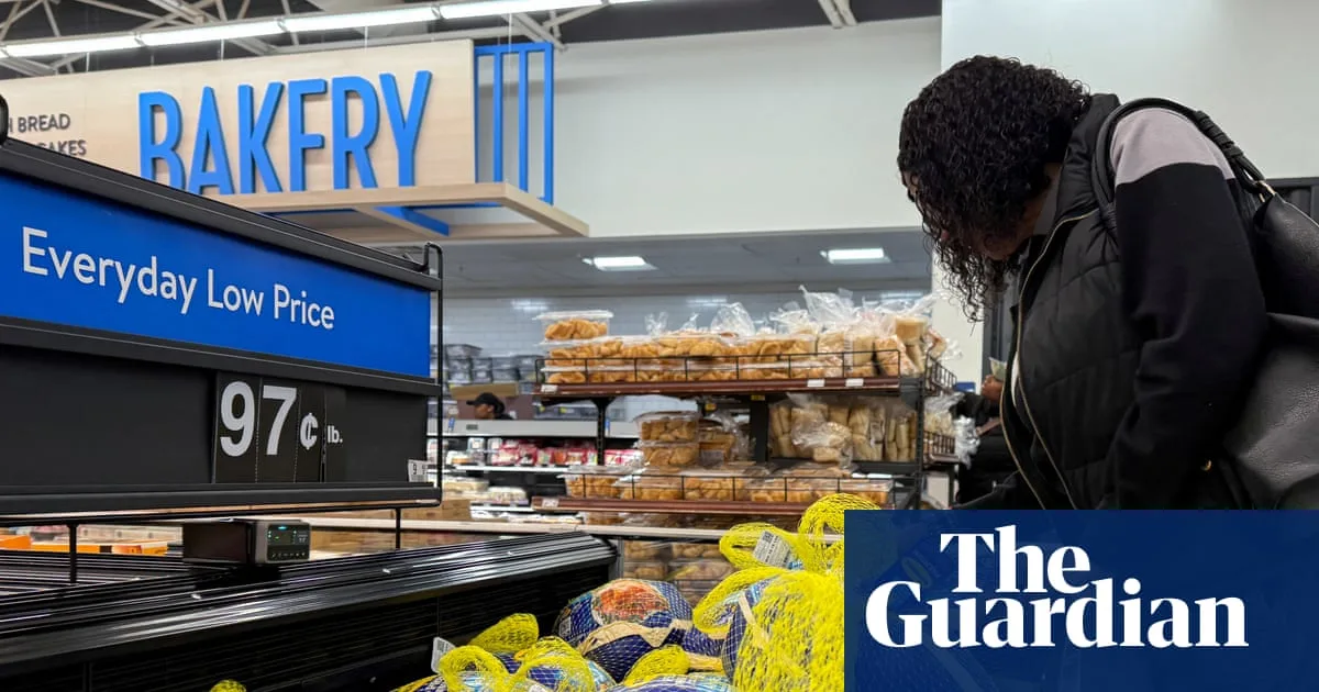 Trump Touts Cheaper Thanksgiving, But Economists Warn of Mixed Reality