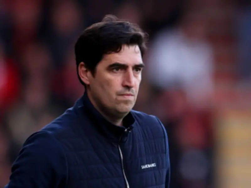 Andoni Iraola Faces Liverpool Selection Headache Ahead of Premier League Opener