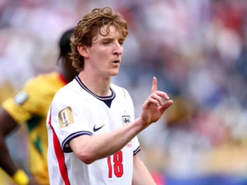 Anthony Gordon gets scathing England review with Barcelona 'wondering what they've bought'
