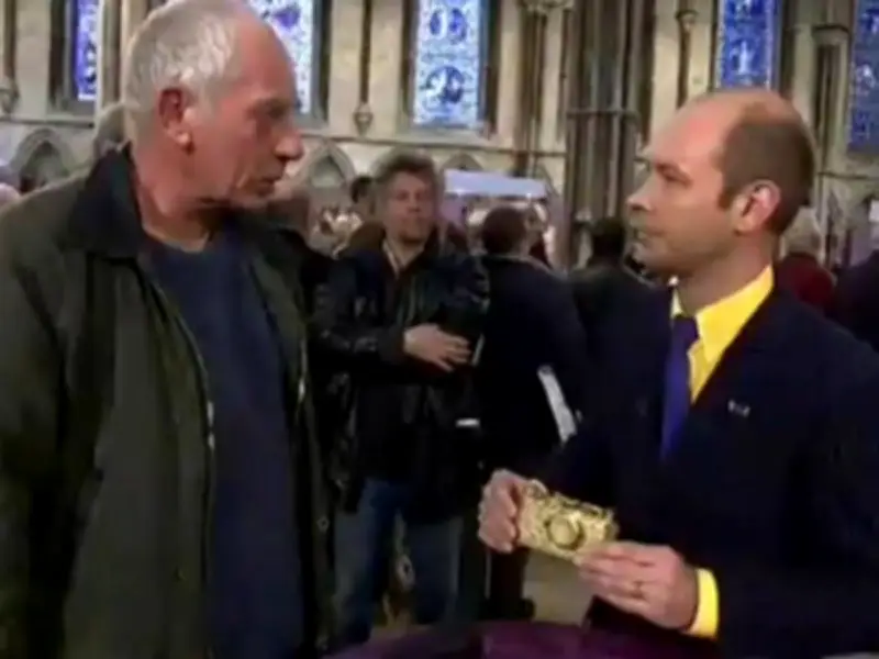 Antiques Roadshow Expert Tells Guest His £480 Camera Is a Fake