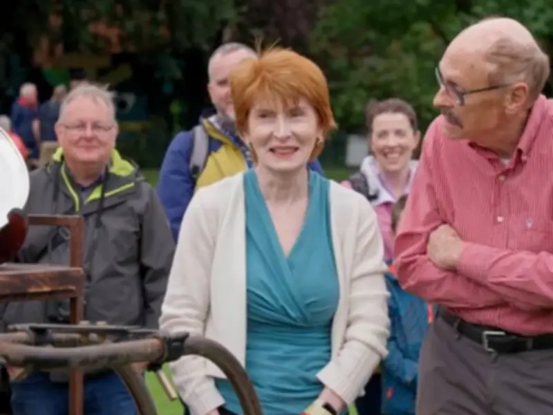 Antiques Roadshow Guest Stunned as Pig Manure Item Valued at £30k-£50k