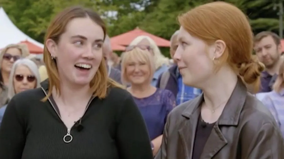 Antiques Roadshow Guest Shocked as 'Costume' Ring Valued at £4,000