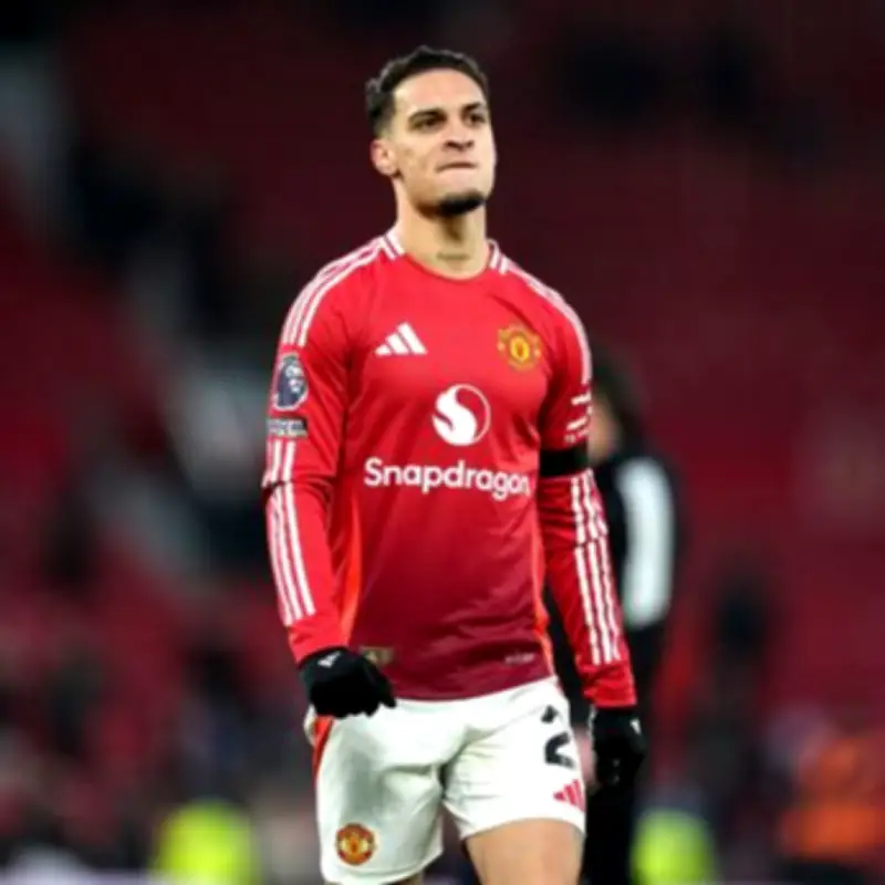 Antony Claims Liverpool Offered Him Chance to Replace Mohamed Salah