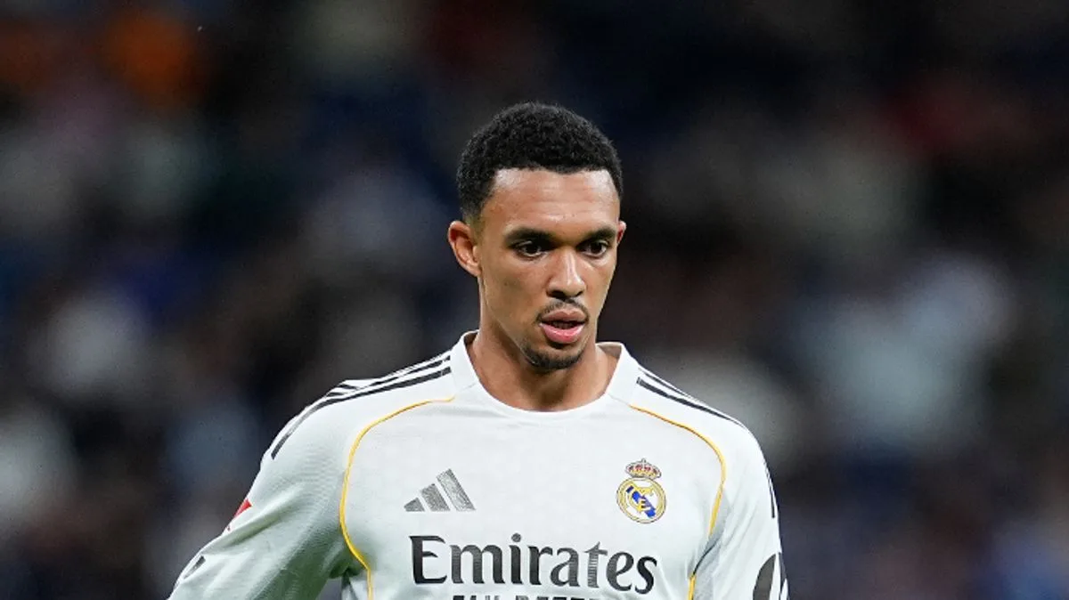 Alexander-Arnold Warned He May Lose Starting Spot at Real Madrid After Dumfries Signing