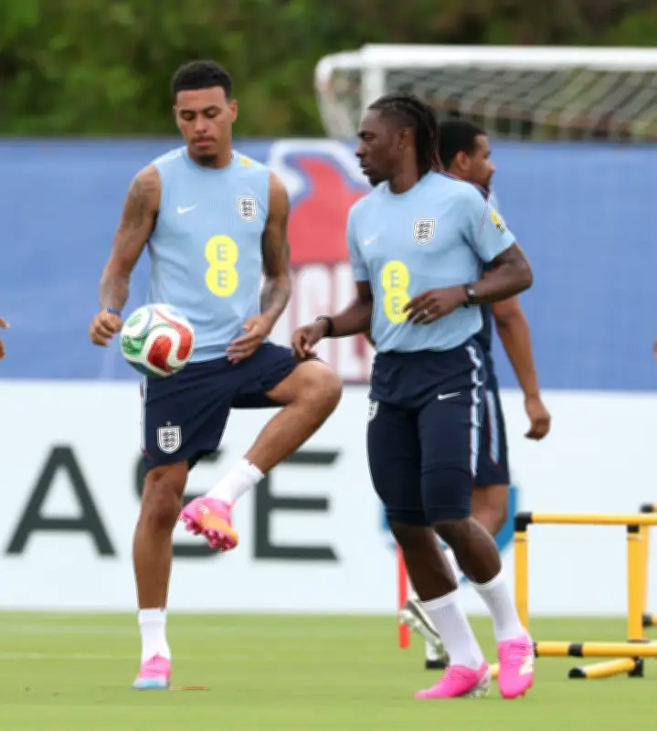 Arsenal fans see Rogers-Eze link as transfer audition passed