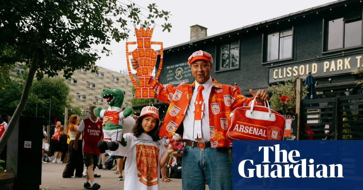Arsenal Fans Bring Unique Style to Premier League Title Parade