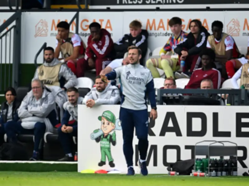 Arsenal U21 head coach Max Porter leaves for Stoke assistant role