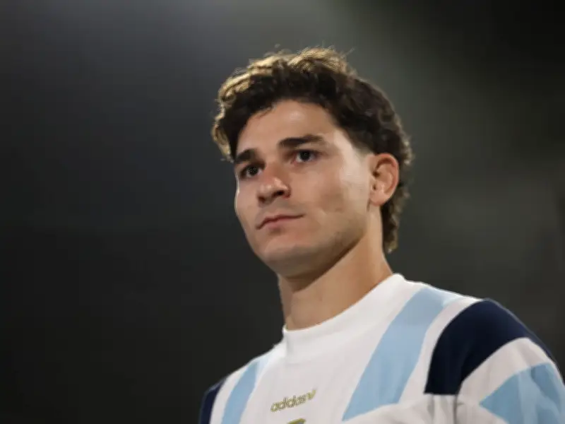 Arsenal Unlikely to Sign Julian Alvarez as He Eyes Barcelona Move
