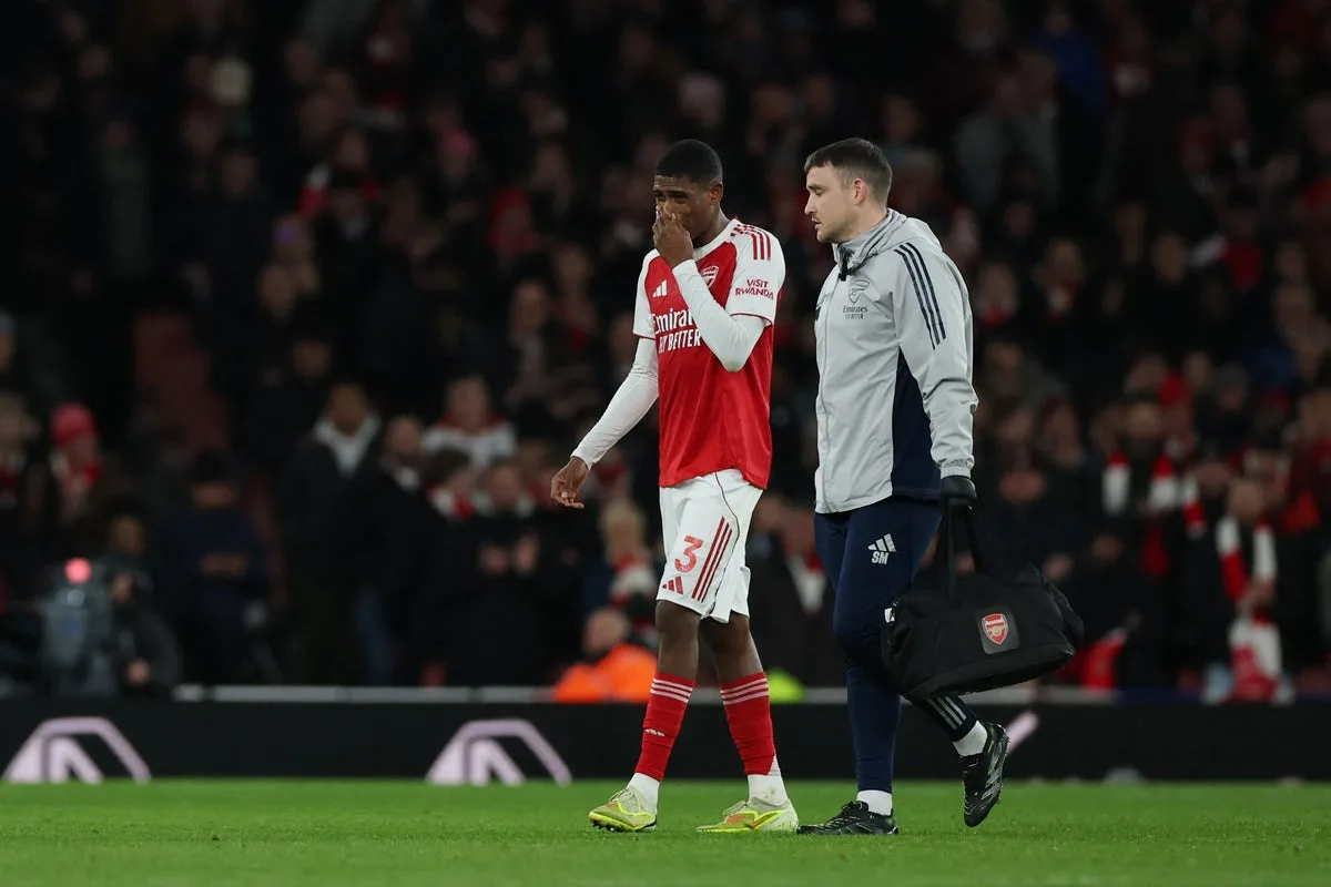 Arsenal's Defensive Injury Crisis Deepens as Mosquera Limps Off