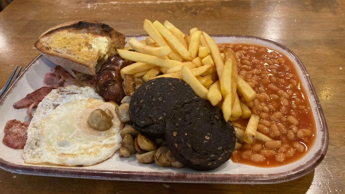 Asda Cafe Full English Breakfast Review: A Bleak Letdown