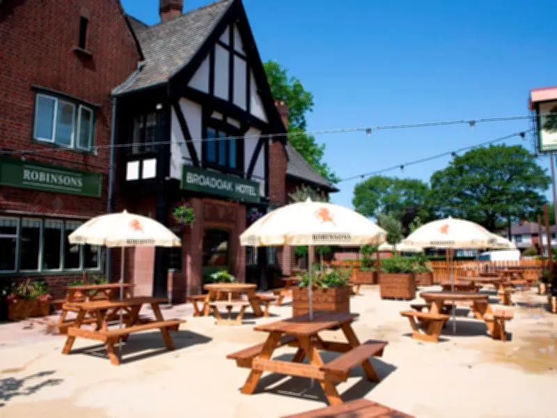 Ashton Pub The Broadoak Named Pub of the Week for Food, Walks, and History