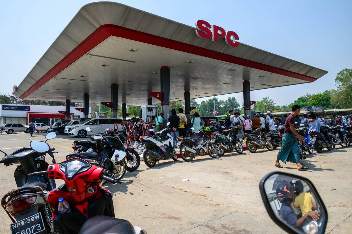 Global Fuel Crisis Deepens as Oil Hits $117 Amid Iran Conflict