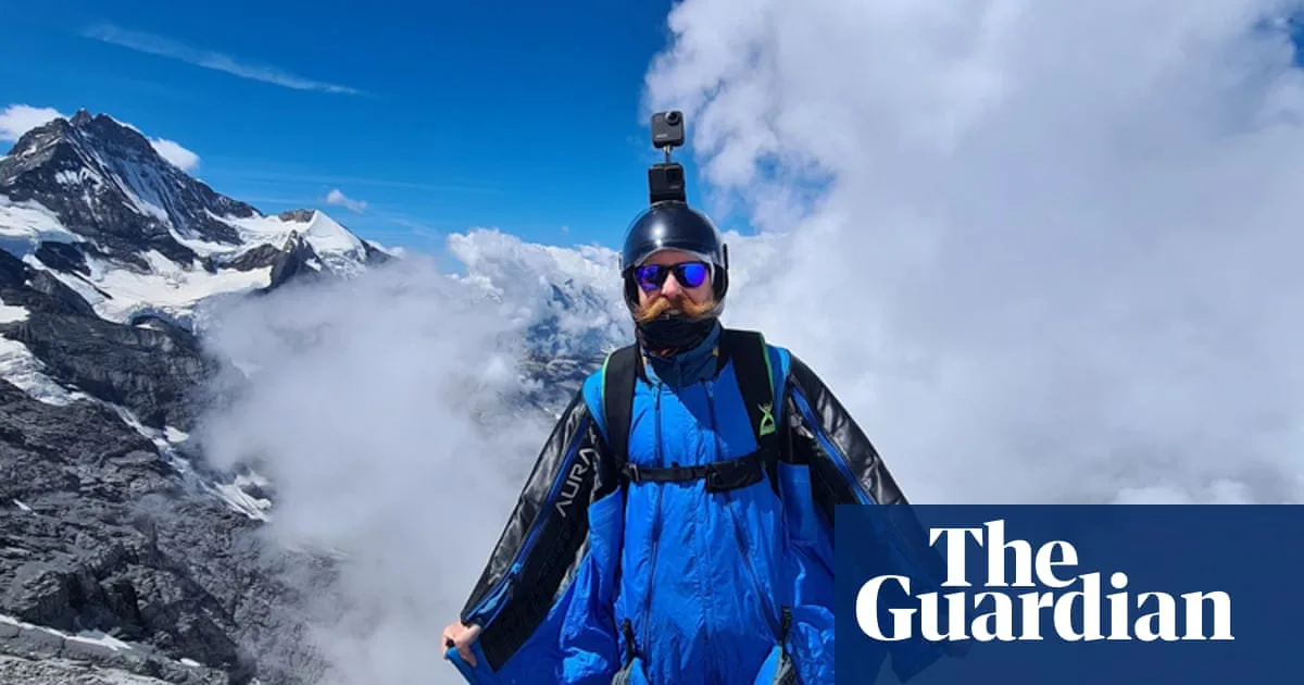 Australian Base Jumper Dies in Italian Competition Accident