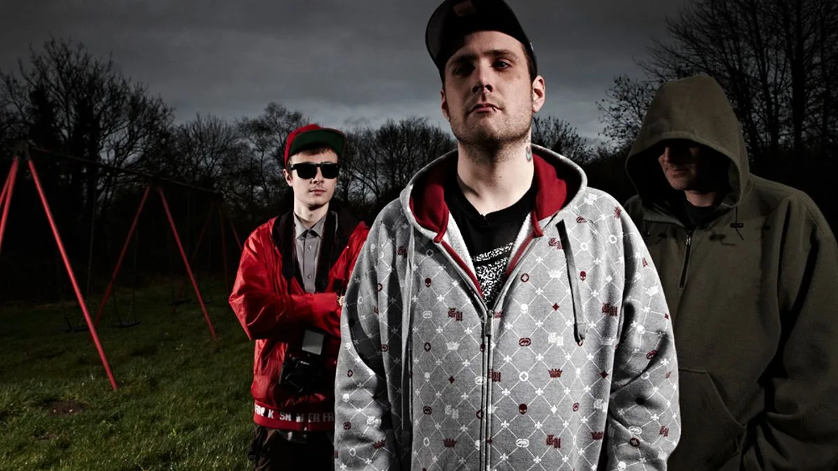 Vigilante 'Paedophile Hunters' Expose Alleged Sex Offenders in Controversial Sting Operations
