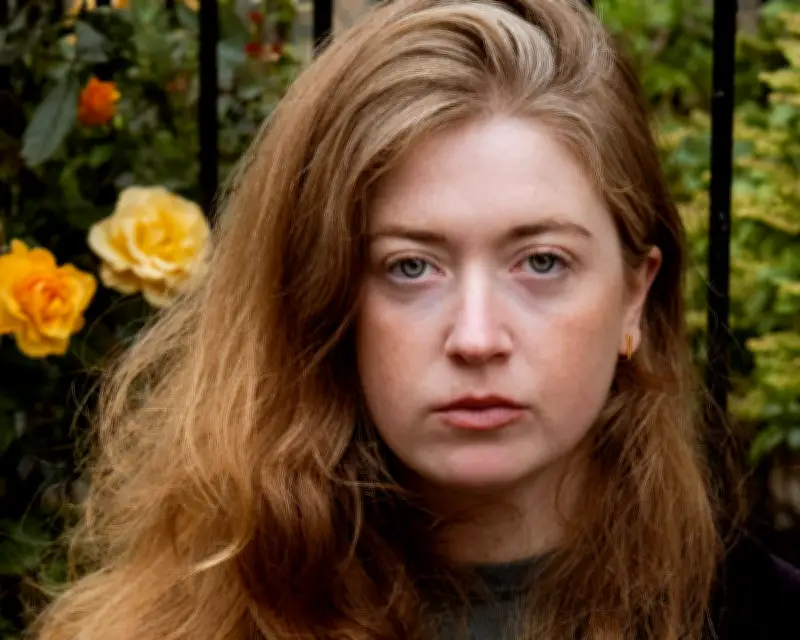 Awake Awake by Fiona Mozley Review – Unreliable Memories and Mental Uncertainty