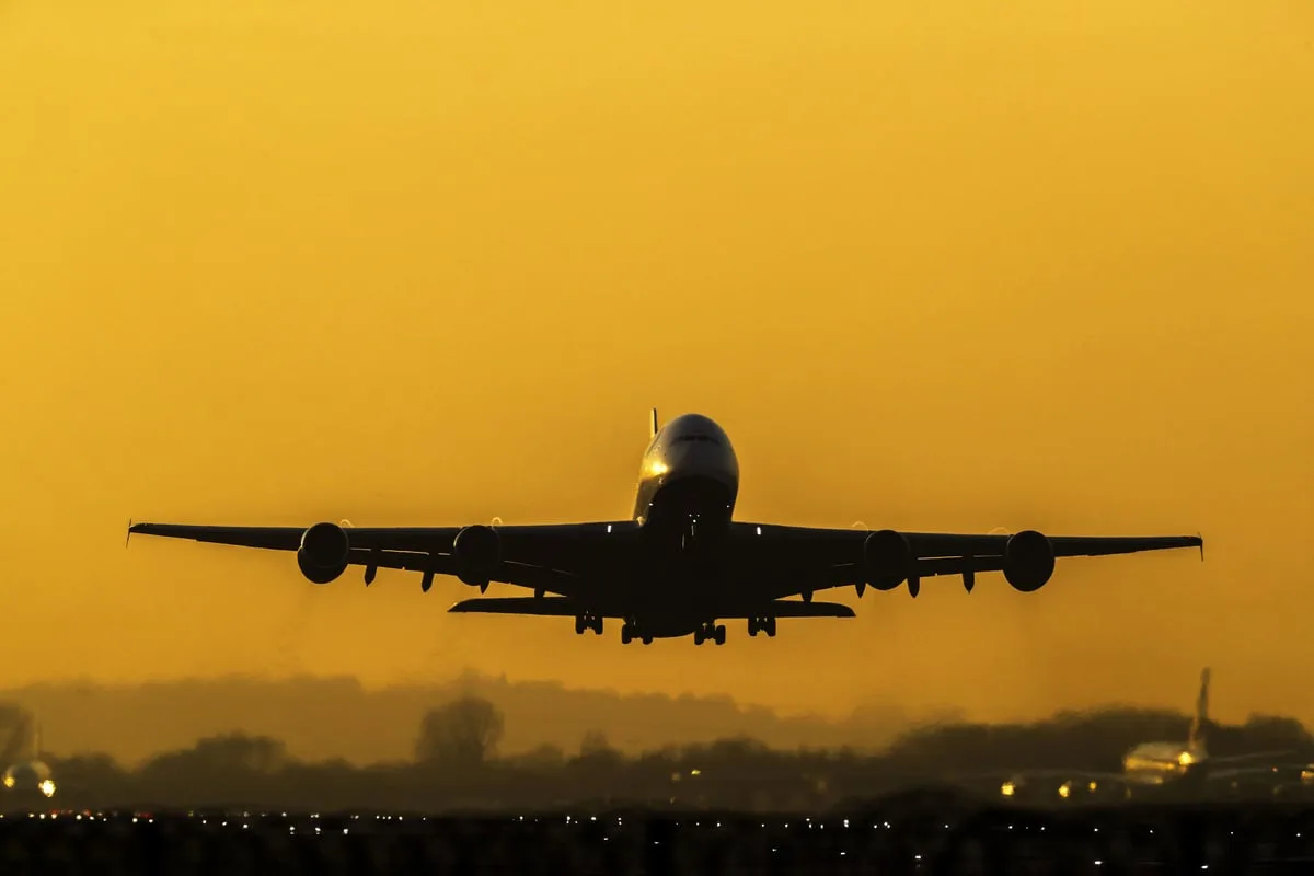 BA Pilot Suspended Over Cockpit Breach