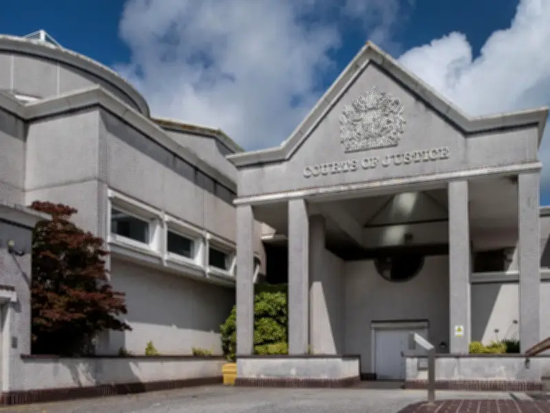 Baby Shower Ruined as Man Assaults Women and Threatens with Knife
