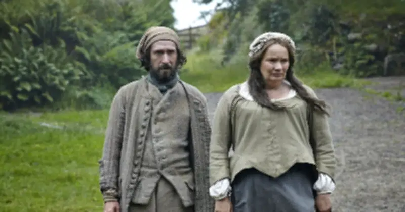 BBC's 'Poldark' Hailed as 'Masterpiece' Better Than Outlander by Fans