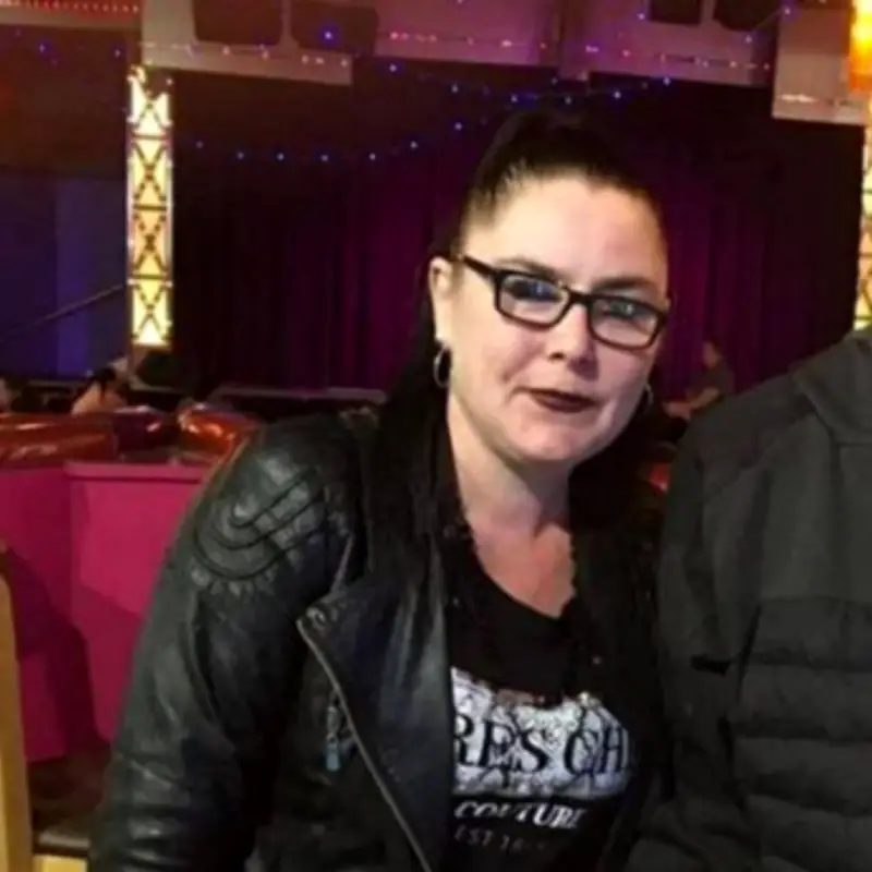 Beloved Mum-of-Six Dies Suddenly in Taxi on Family Holiday