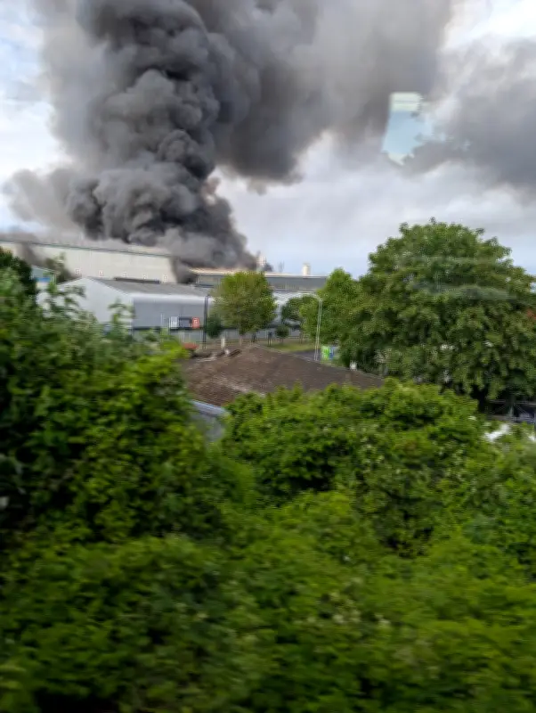 Bermondsey Fire: Blaze Sends Smoke Across London Skyline