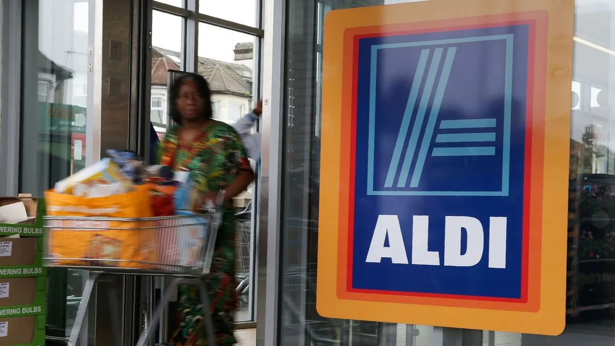Best and Worst Days for Your Christmas Food Shop Revealed