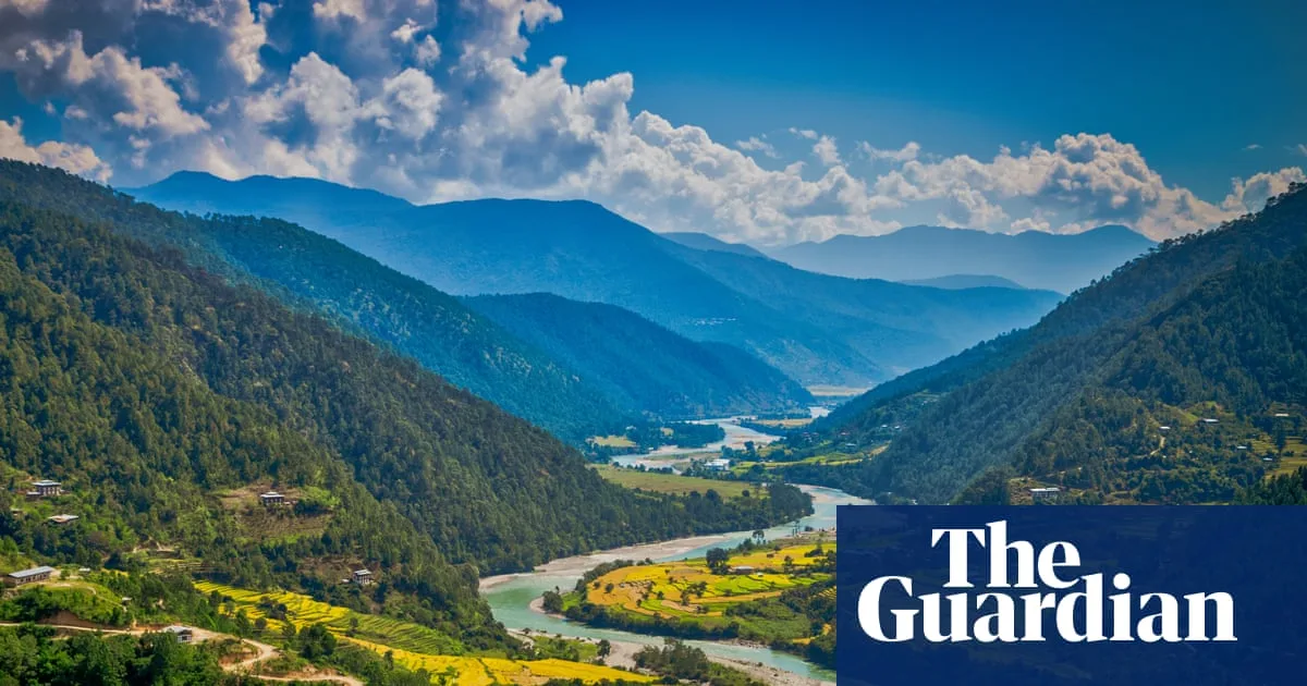 Bhutan PM Urges West to Follow Carbon Negative Lead